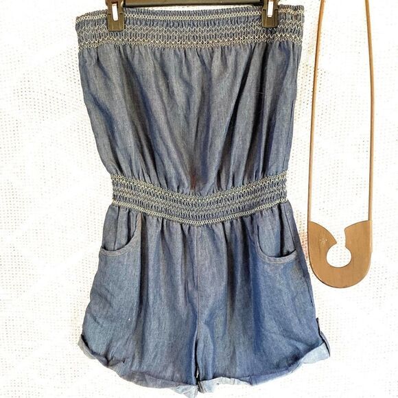 Lime Chili Strapless Shorts Romper‎ - Picture 2 of 9